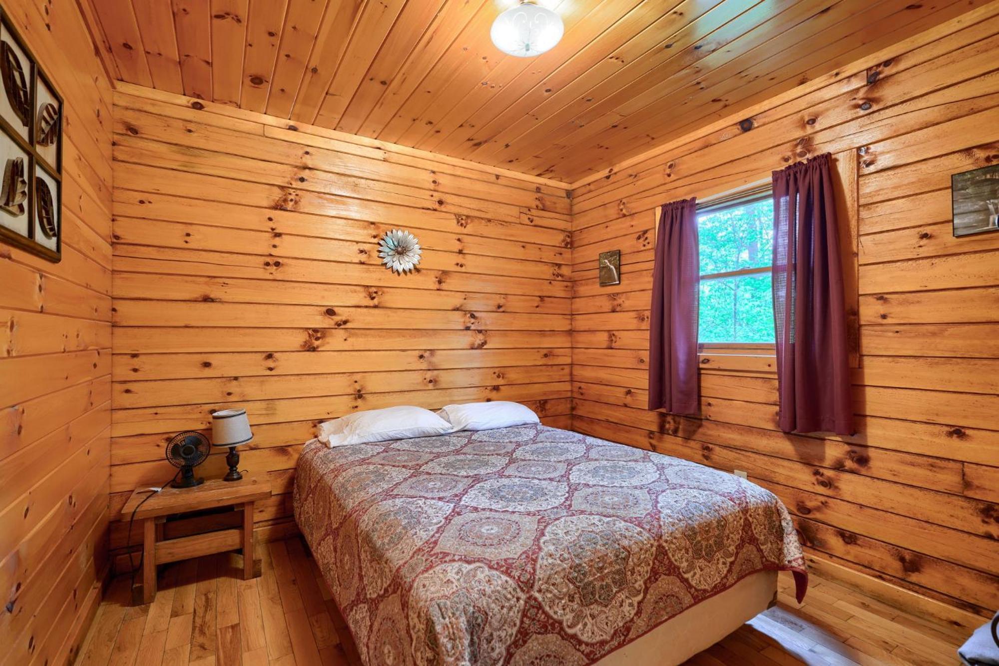 Blue Rose Cabins - Pine Ridge Cabin Logan Luaran gambar